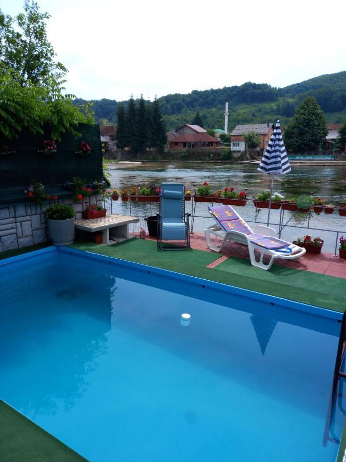 Villa Dino Kulen Vakuf Exterior foto