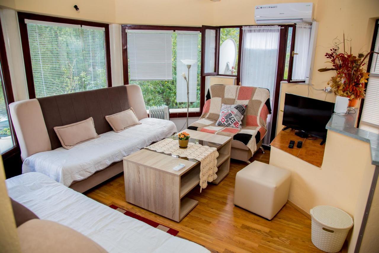 Villa Dino Kulen Vakuf Exterior foto